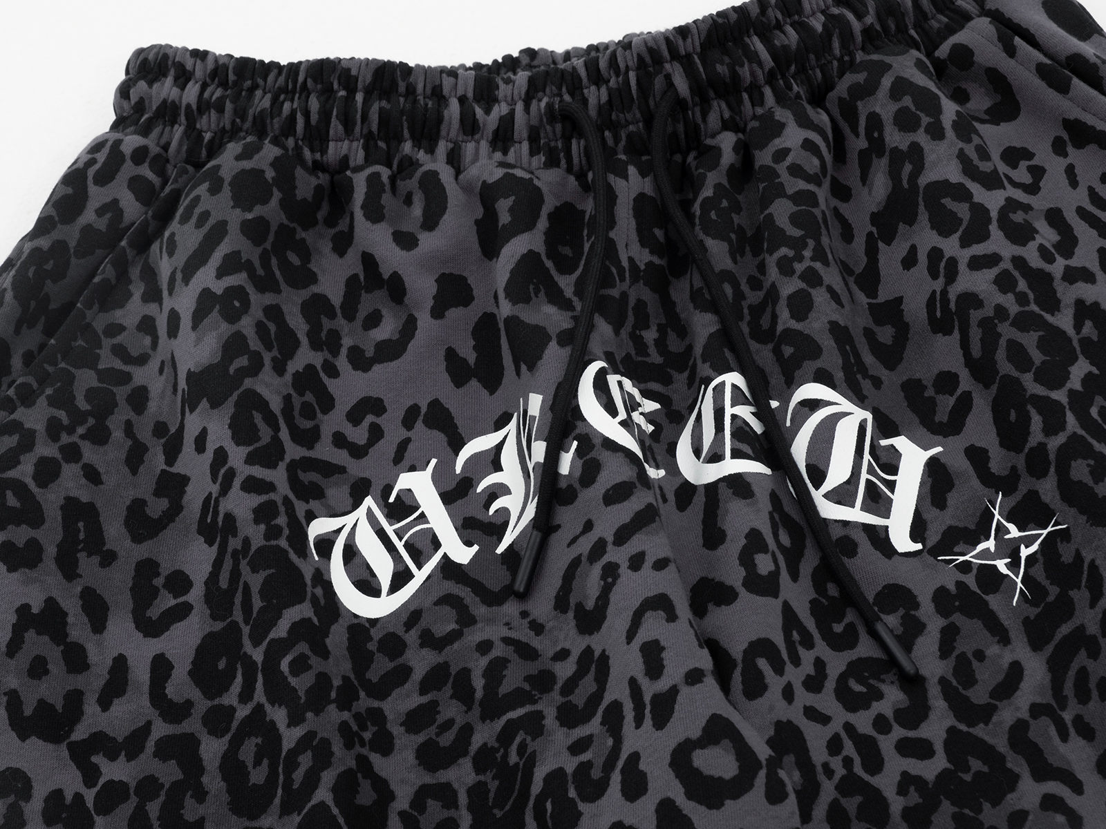 SHIFT EASE SWEATPANTS