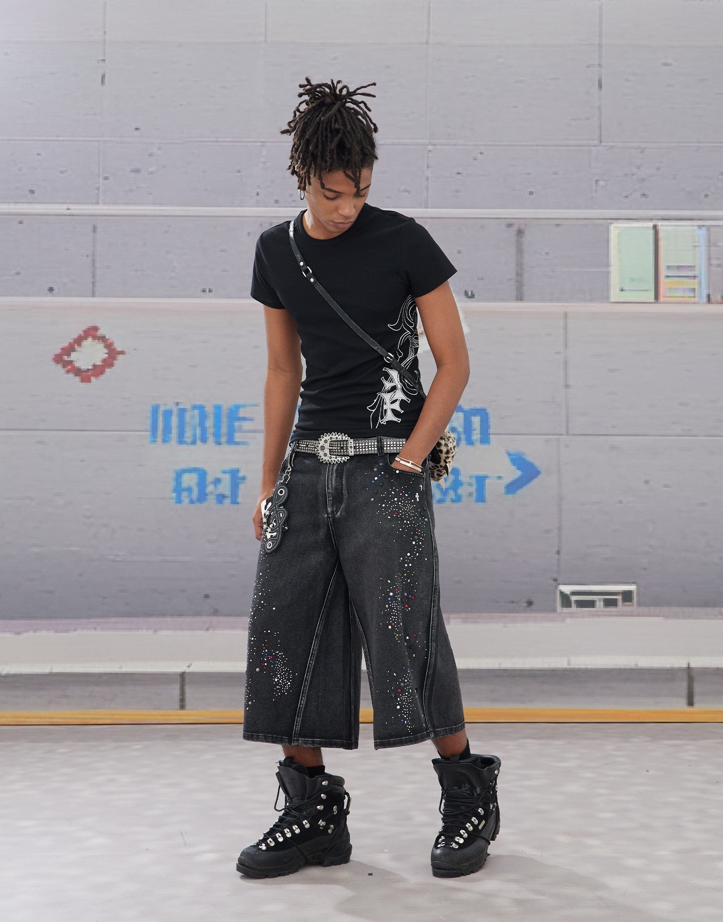 RHINESTONES DENIM SHORTS