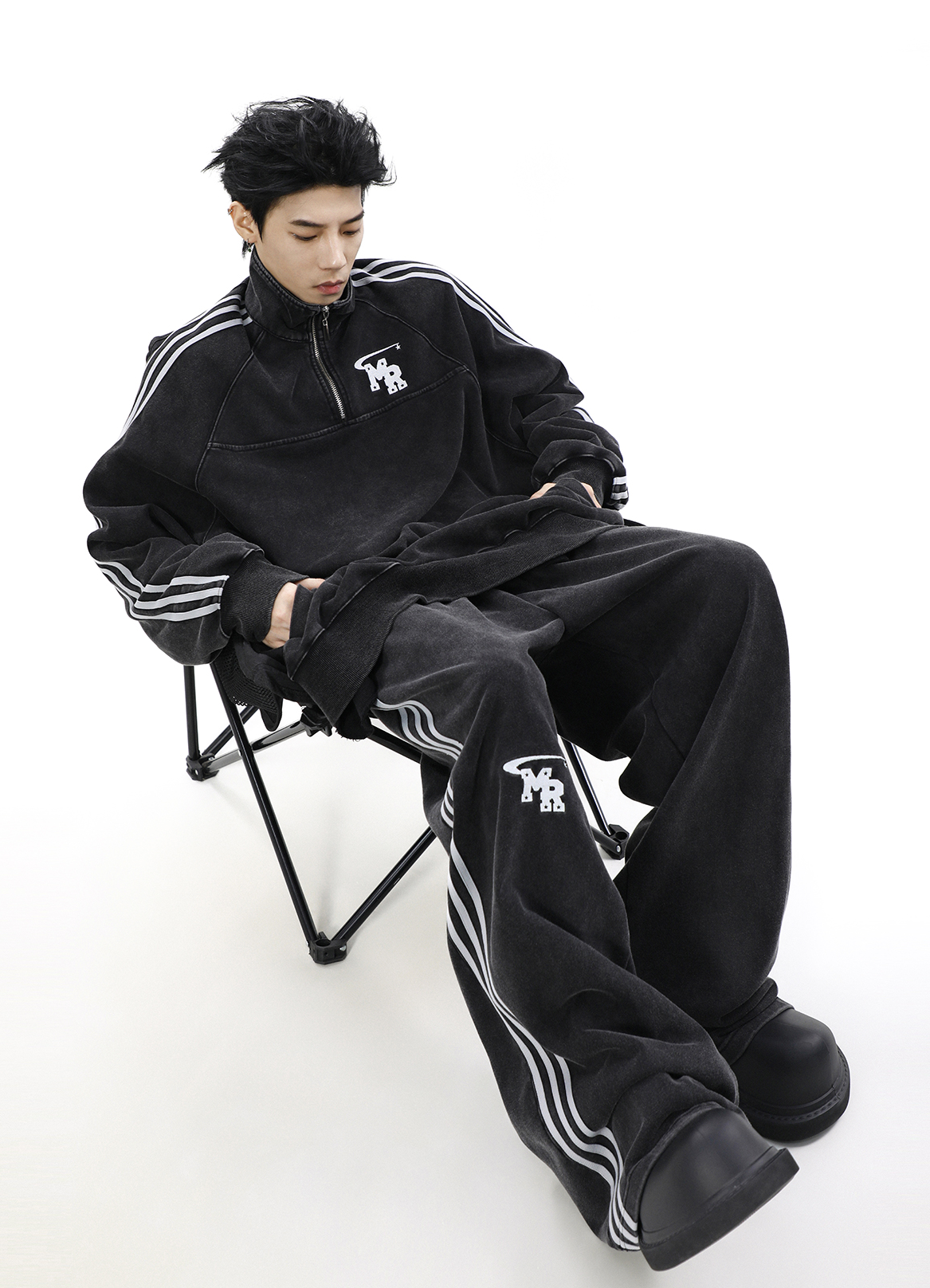 URBAN FLOW TRACK SET TOPS