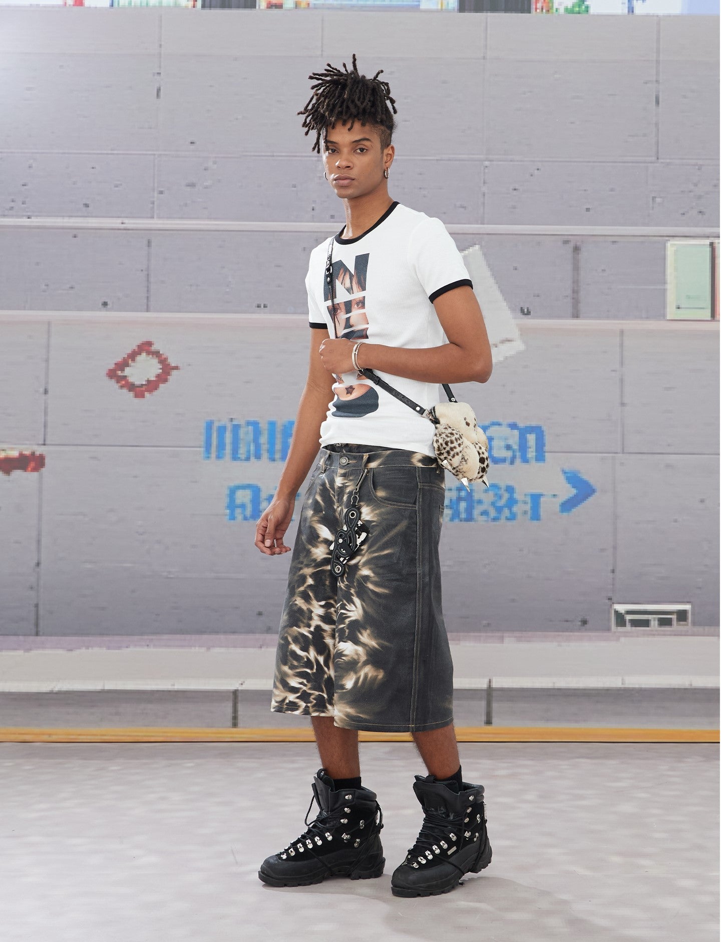 RAZOR GRAPH DENIM SHORTS