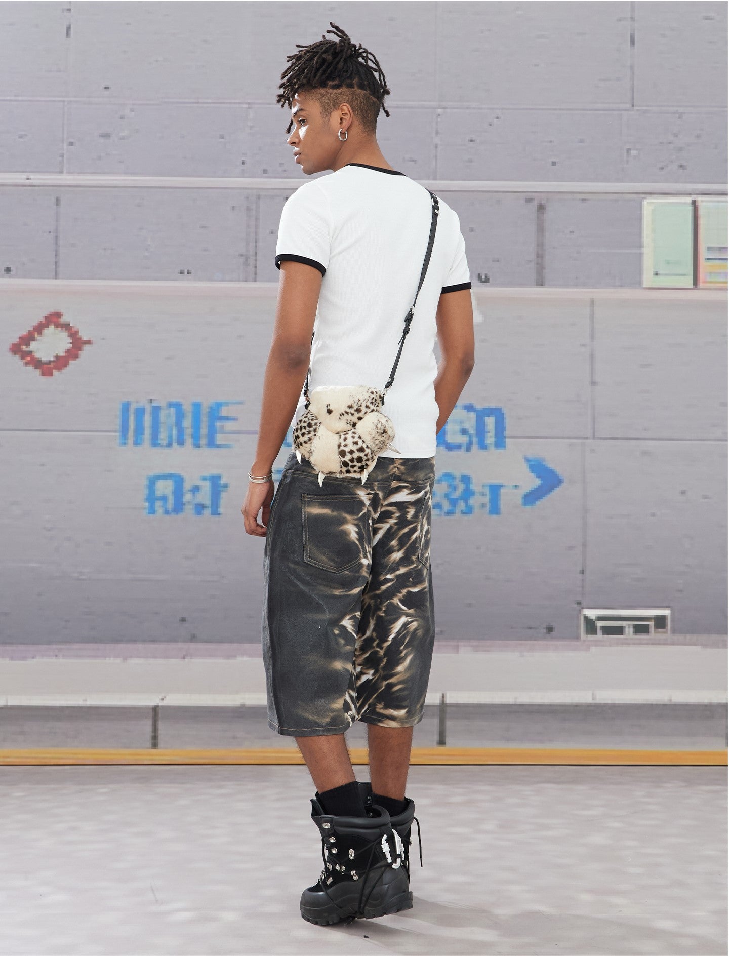 RAZOR GRAPH DENIM SHORTS