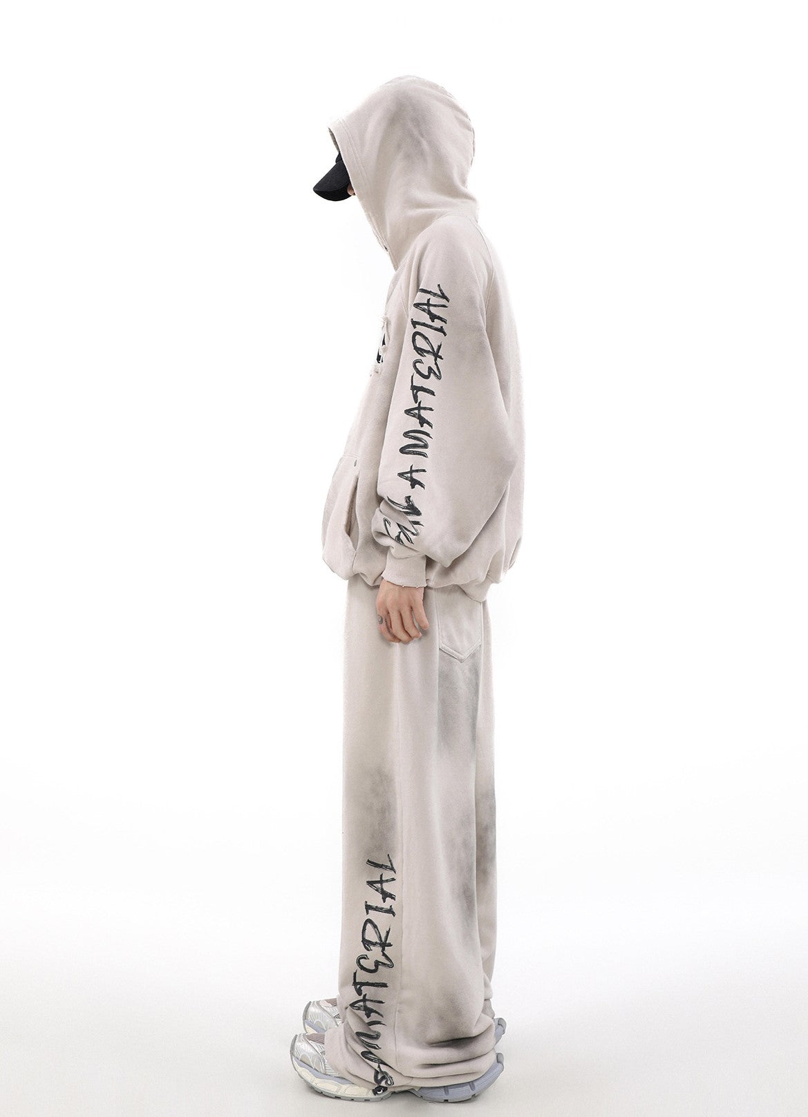 ACID WASHED INITIAL PANTS