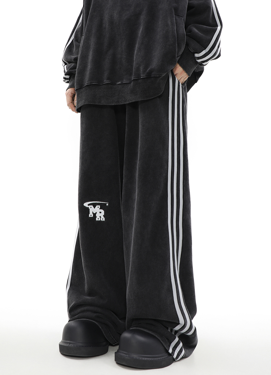 URBAN FLOW TRACK SET PANTS
