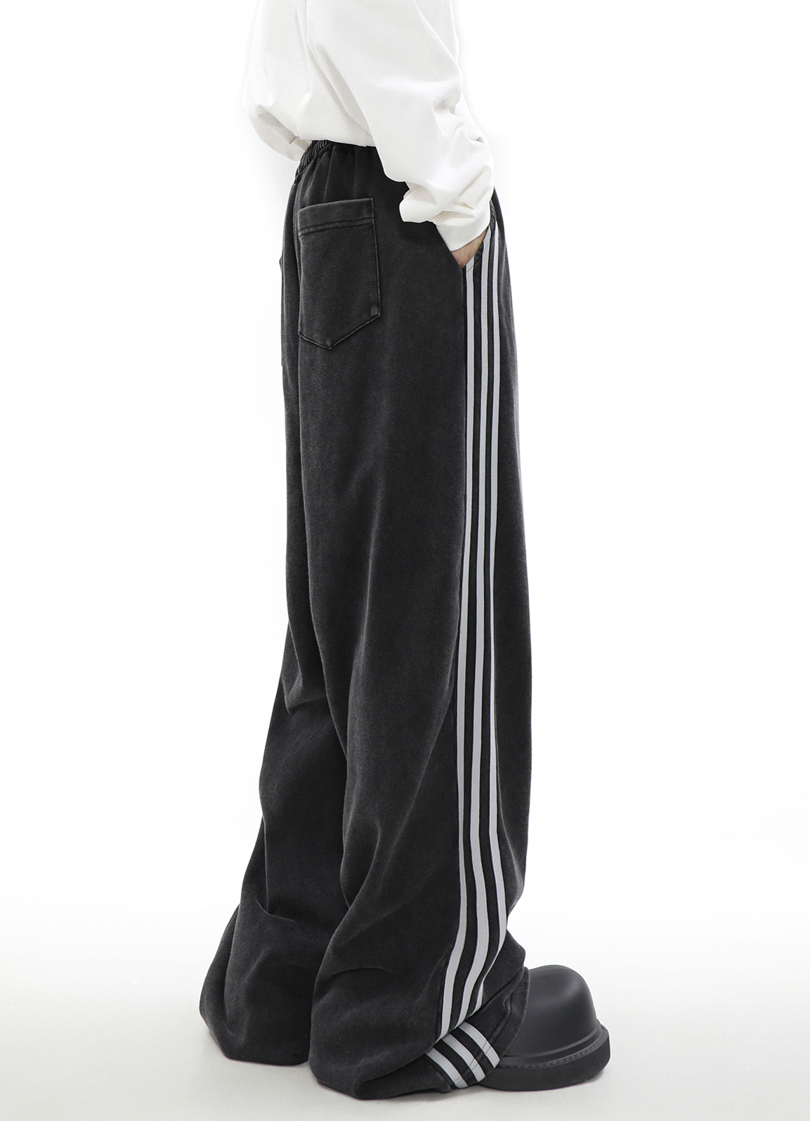 URBAN FLOW TRACK SET PANTS