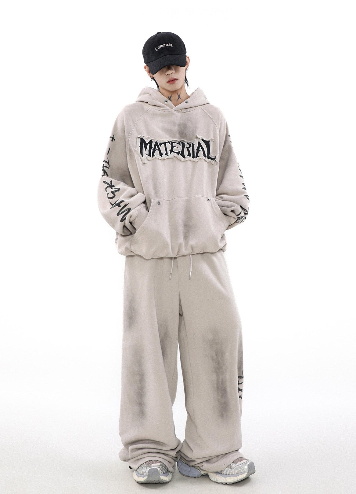 ACID WASHED INITIAL PANTS