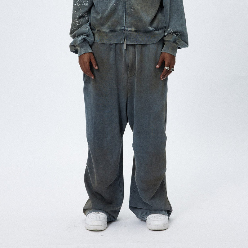 DISTRESSED CRINKED BAGGY SWEATPANTS