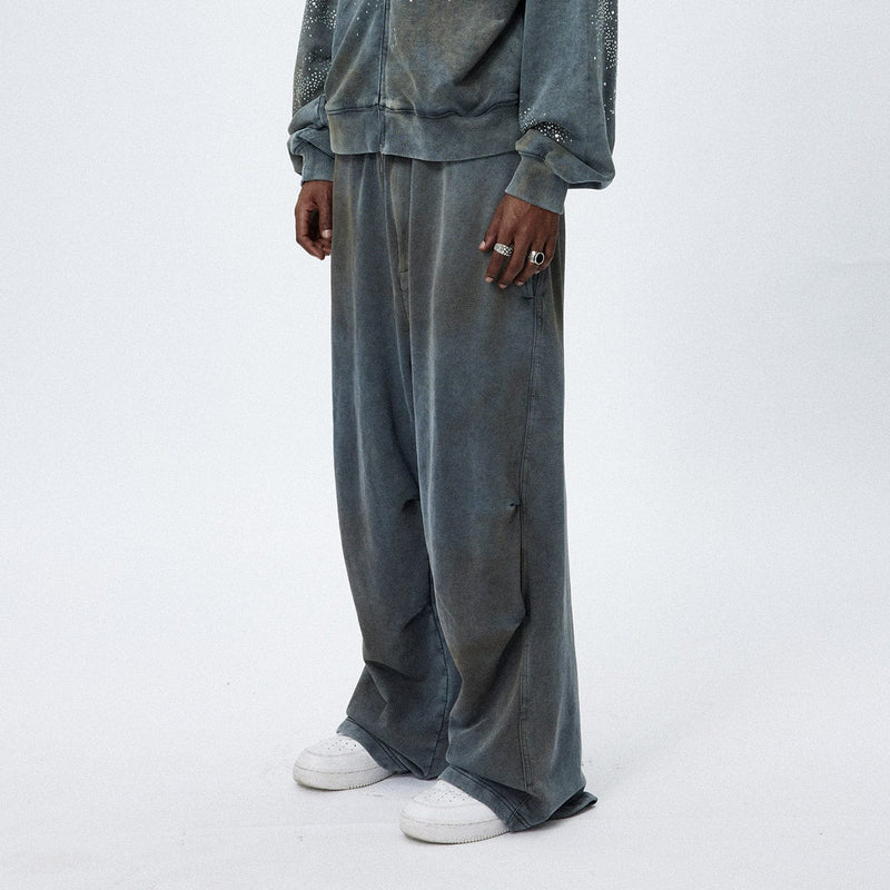 DISTRESSED CRINKED BAGGY SWEATPANTS