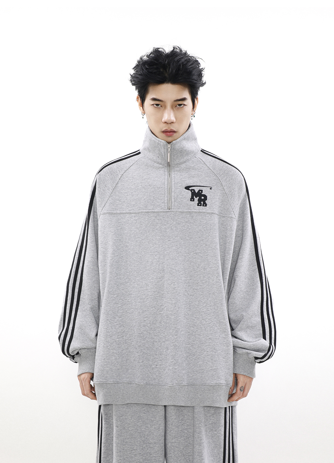 URBAN FLOW TRACK SET TOPS