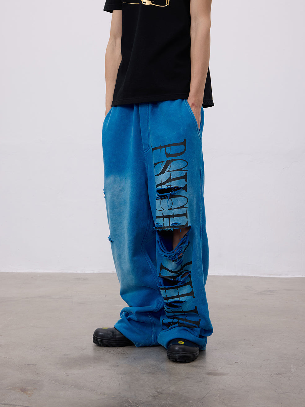CHAOS GRAPHIC WASHED PANTS