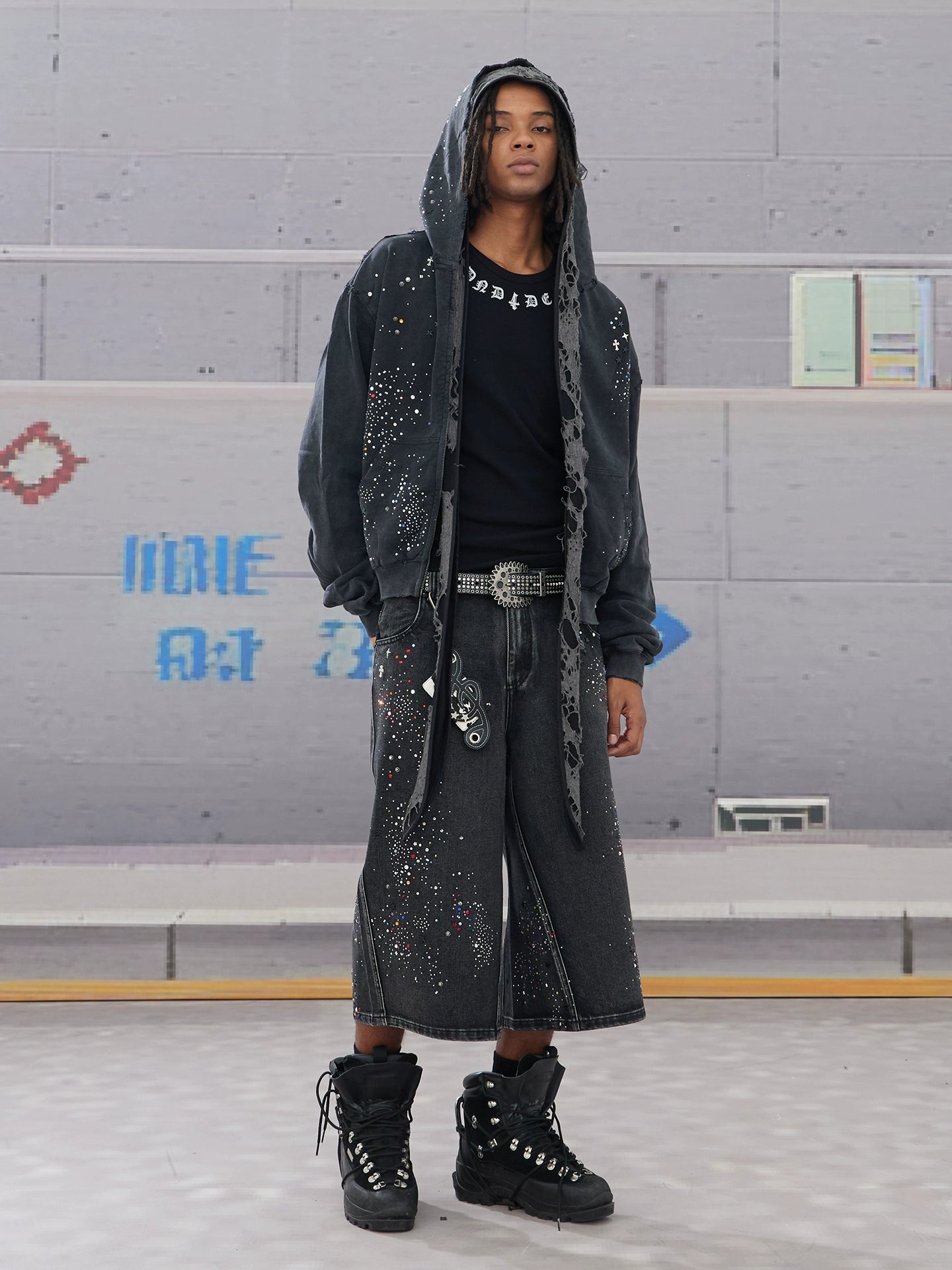 RHINESTONES DENIM SHORTS