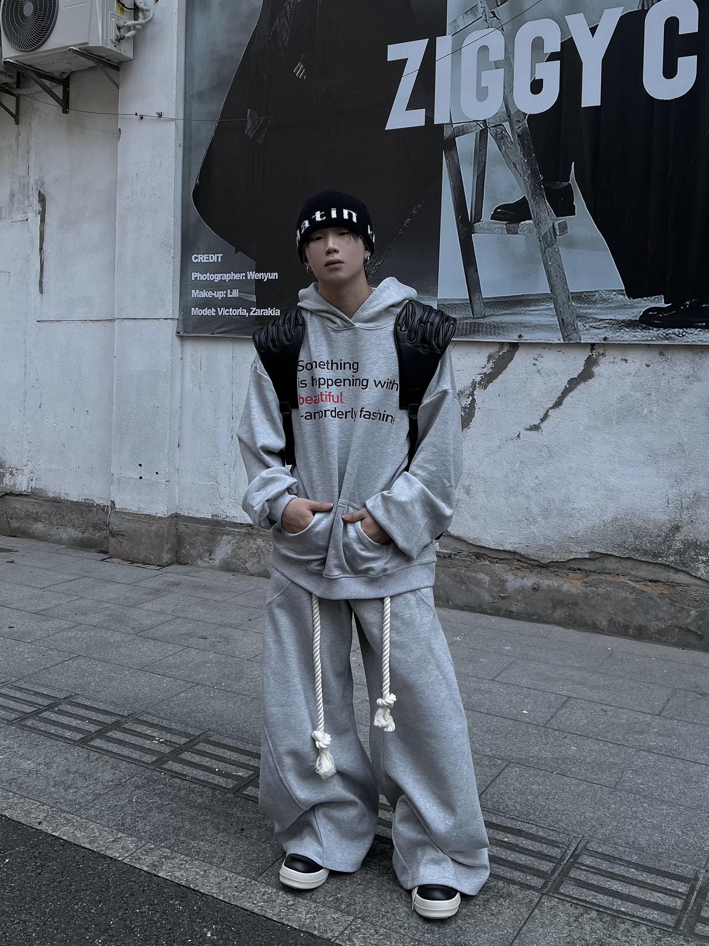 PHANTOM OVERSIZED HOODIE