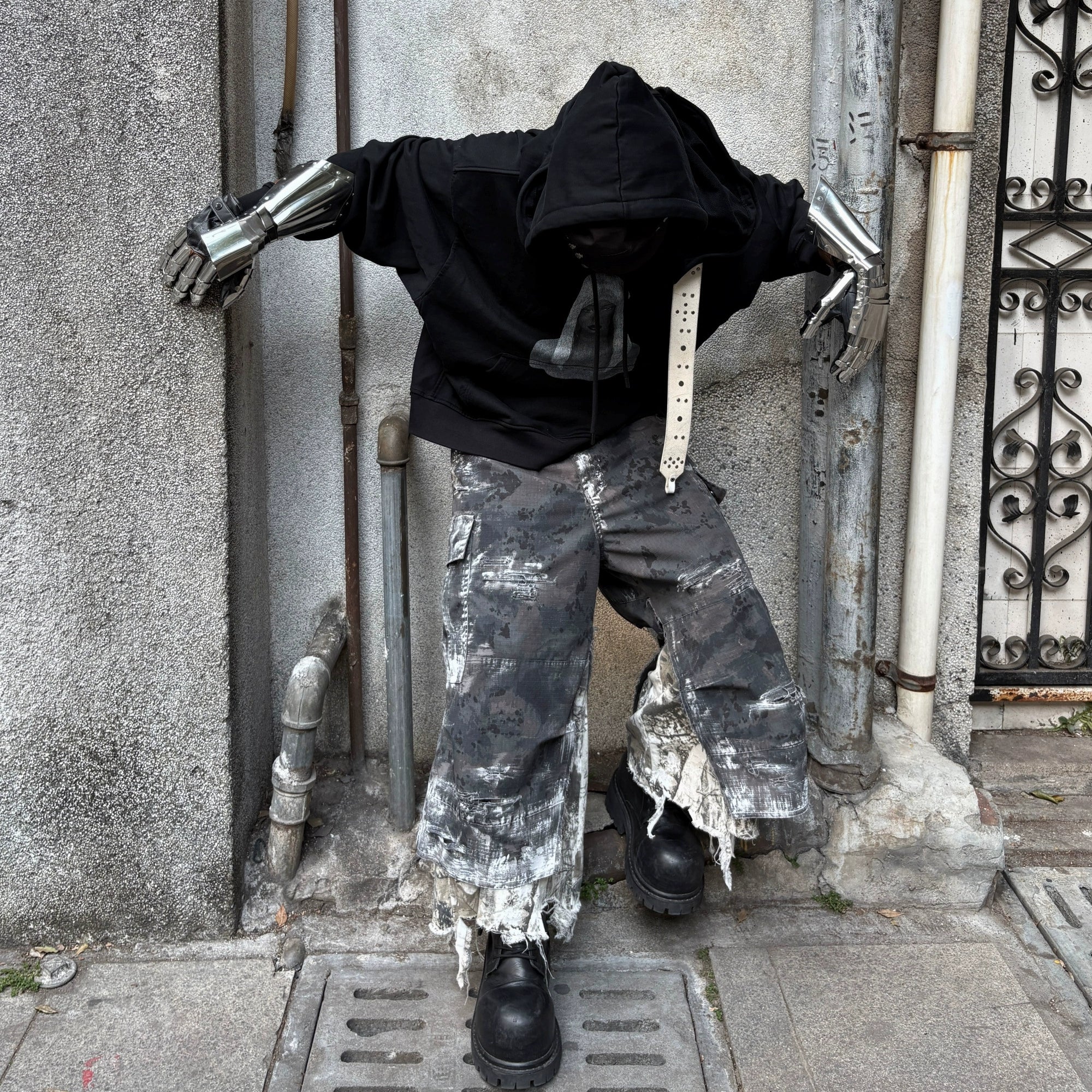 CAMO RAZE DENIM SHORTS