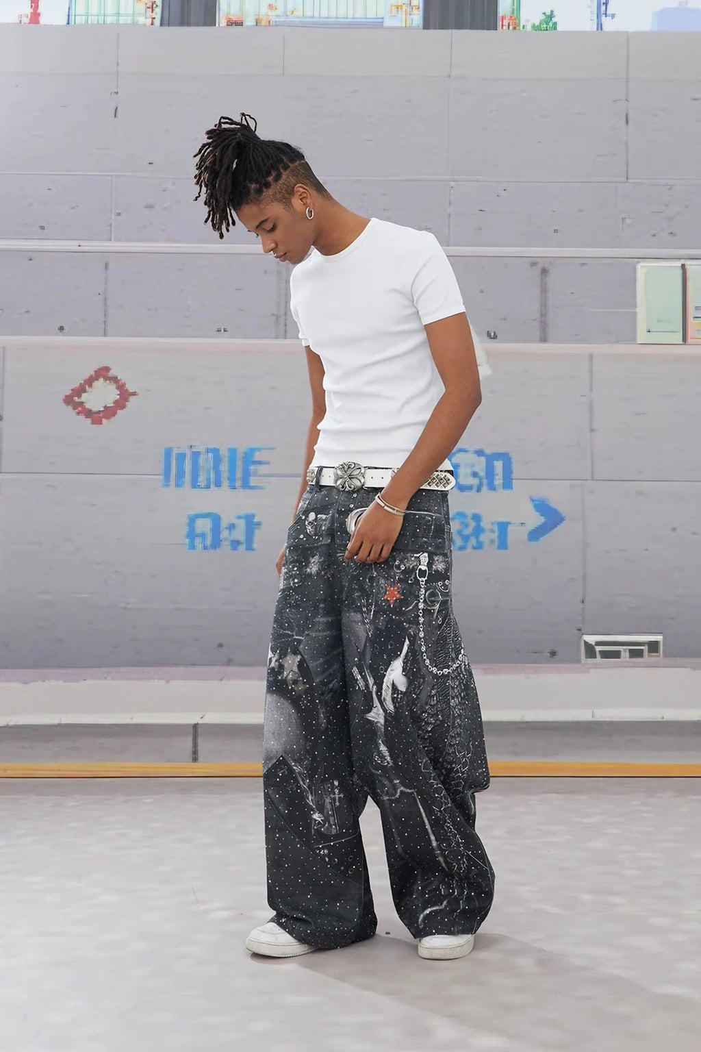 AWESOME SLIM TEE