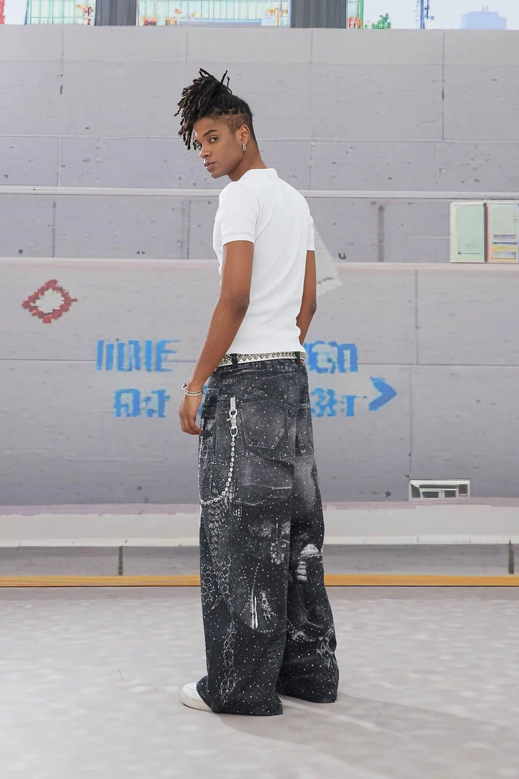 AWESOME SLIM TEE