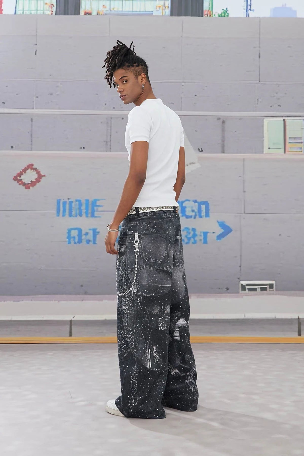 AWESOME SLIM TEE
