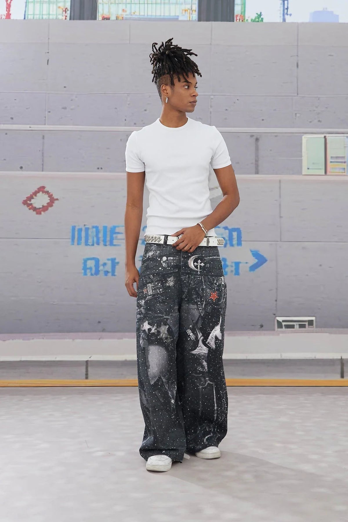 AWESOME SLIM TEE