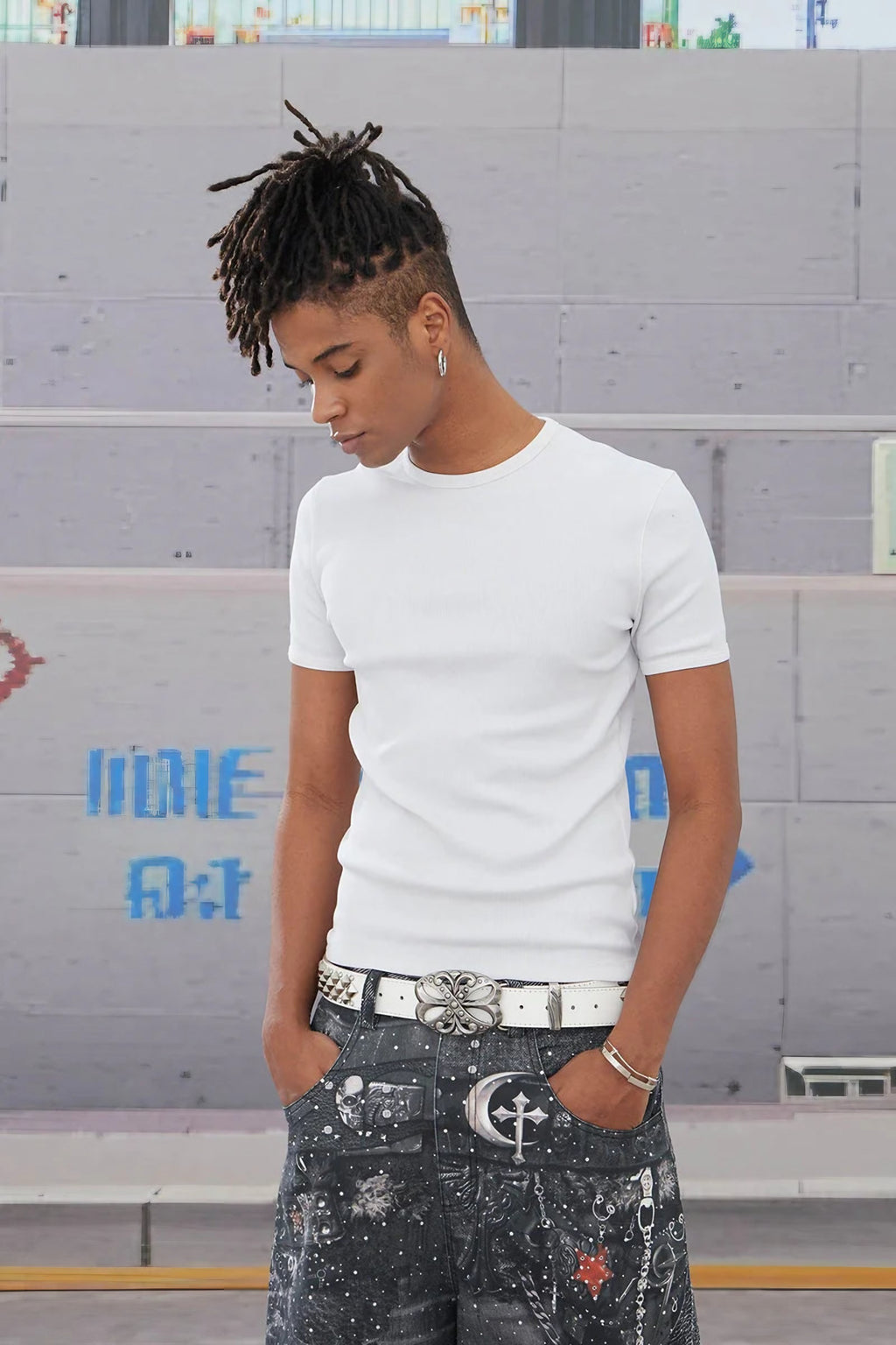 AWESOME SLIM TEE