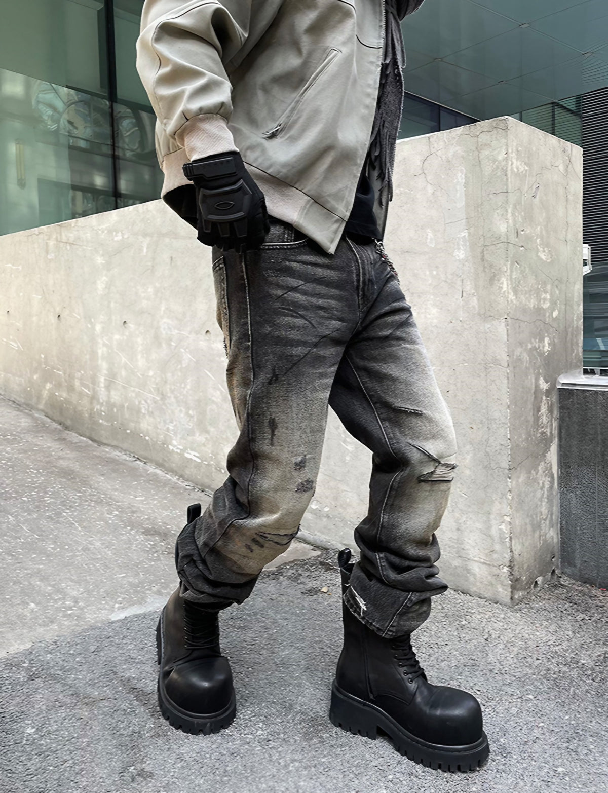 RUGGED DAMAGE DENIM PANTS