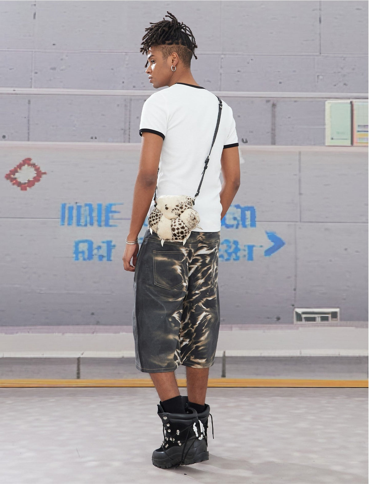 RAZOR GRAPH DENIM SHORTS