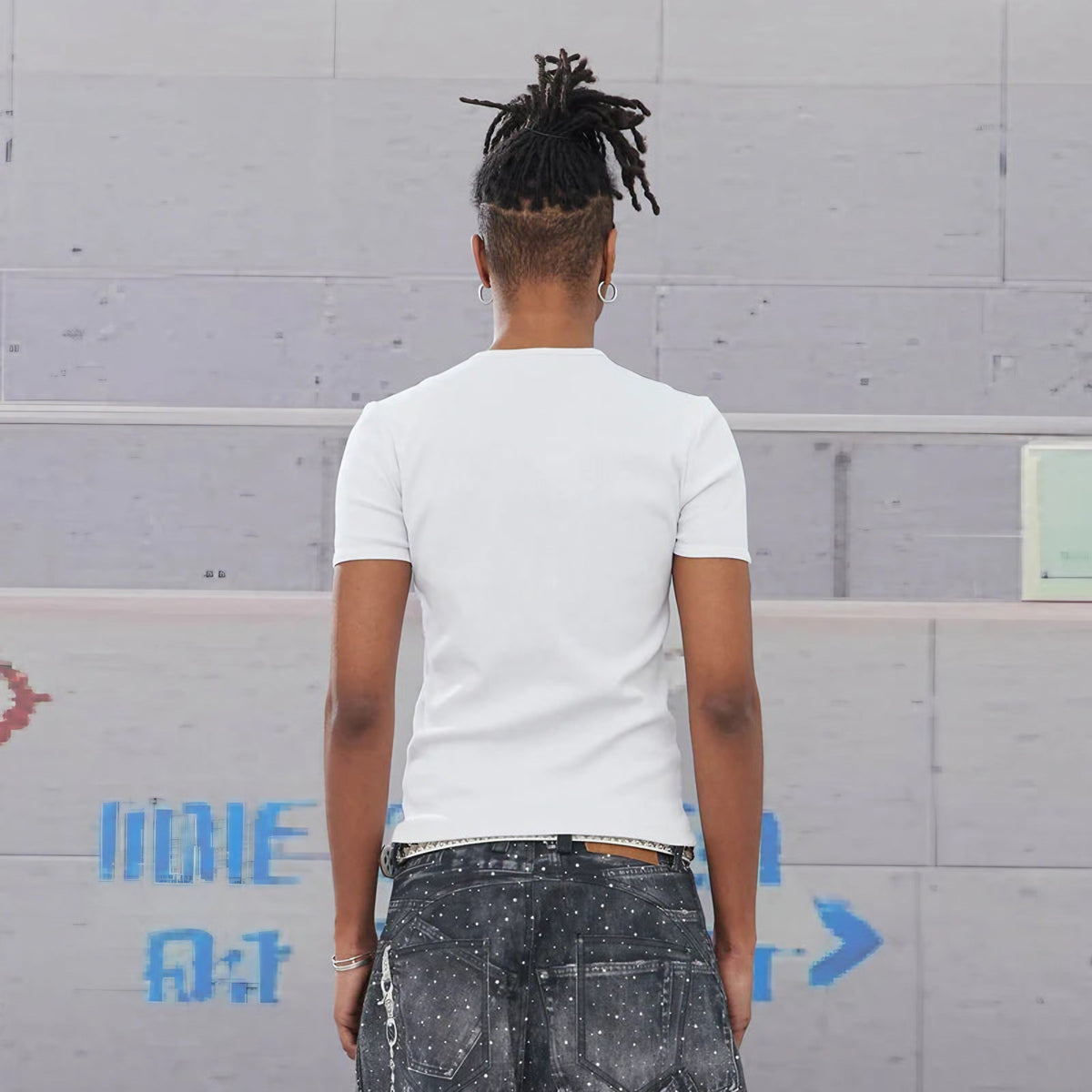 AWESOME SLIM TEE