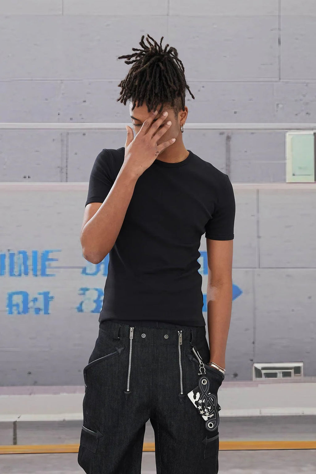 AWESOME SLIM TEE