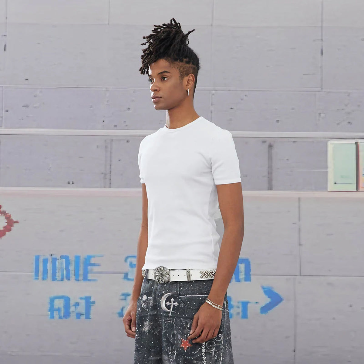 AWESOME SLIM TEE