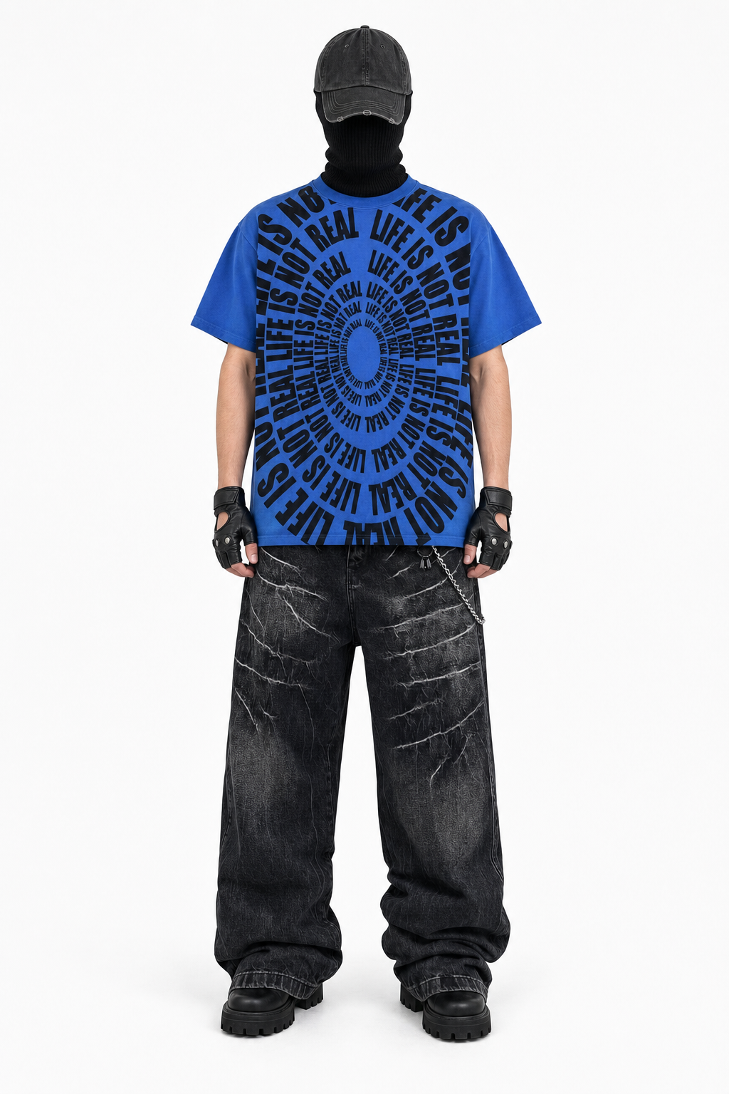 NOCTIRA TEE × RAVAGE LOOSE DENIM PANTS コーディネート