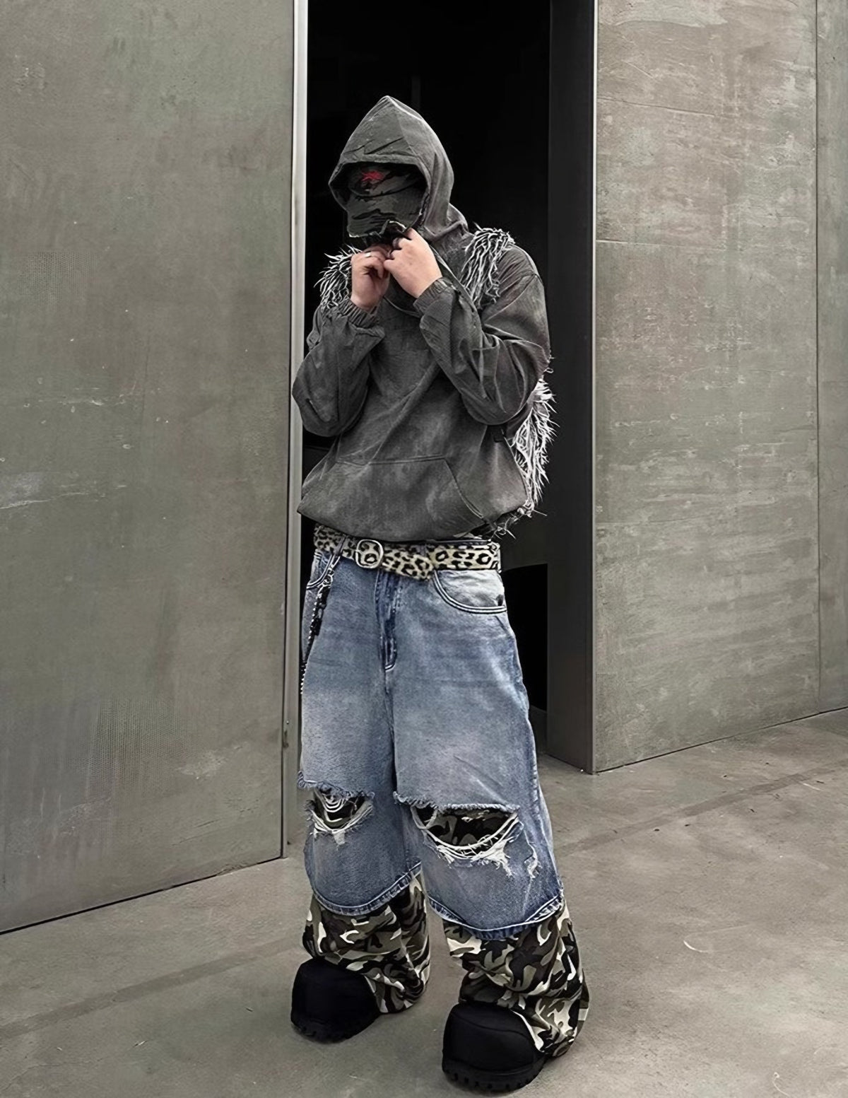 REBEL SHADE HOODIE