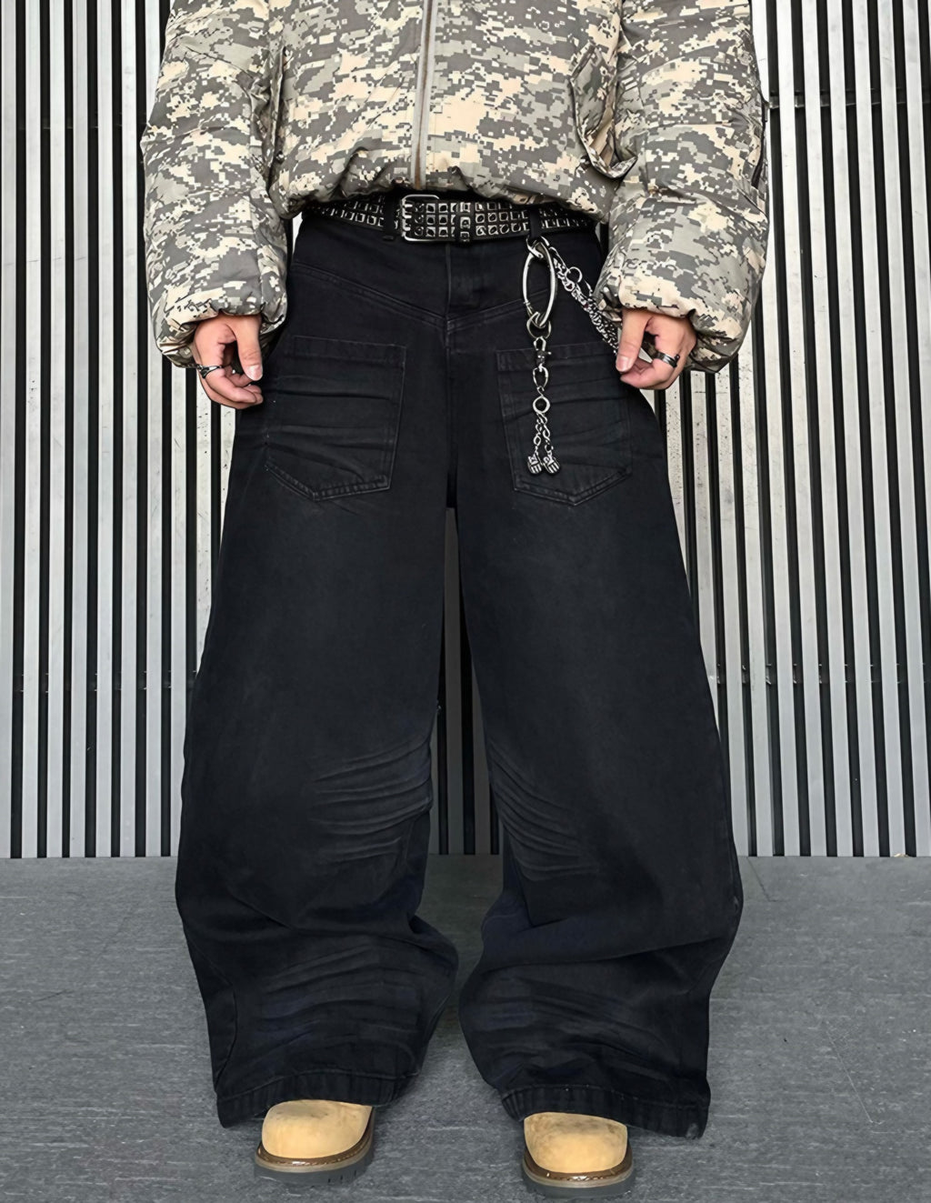 MONOCHROME BAGGY DENIM PANTS
