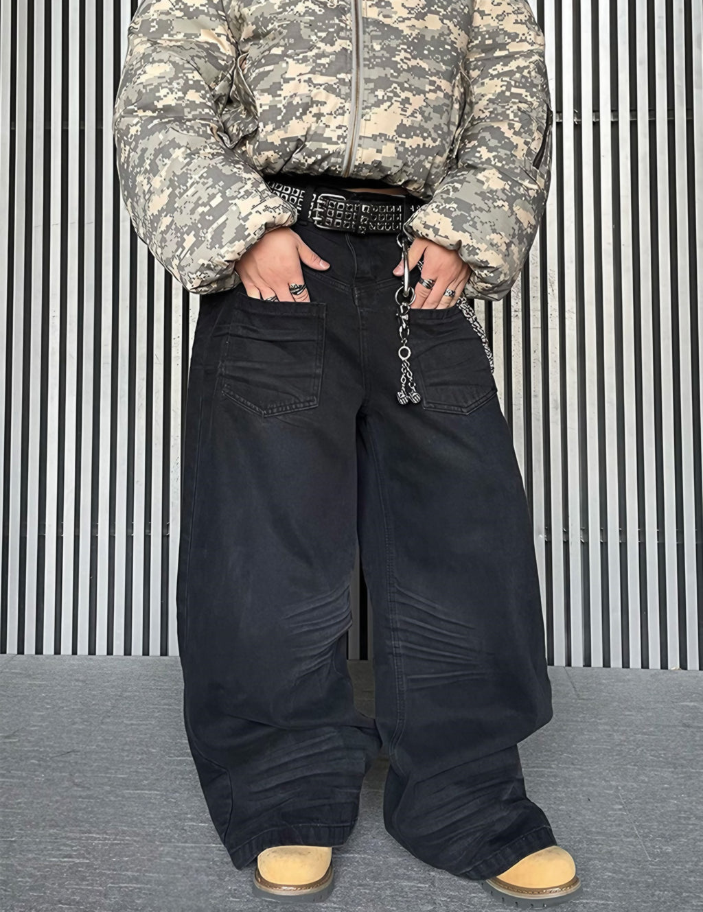MONOCHROME BAGGY DENIM PANTS