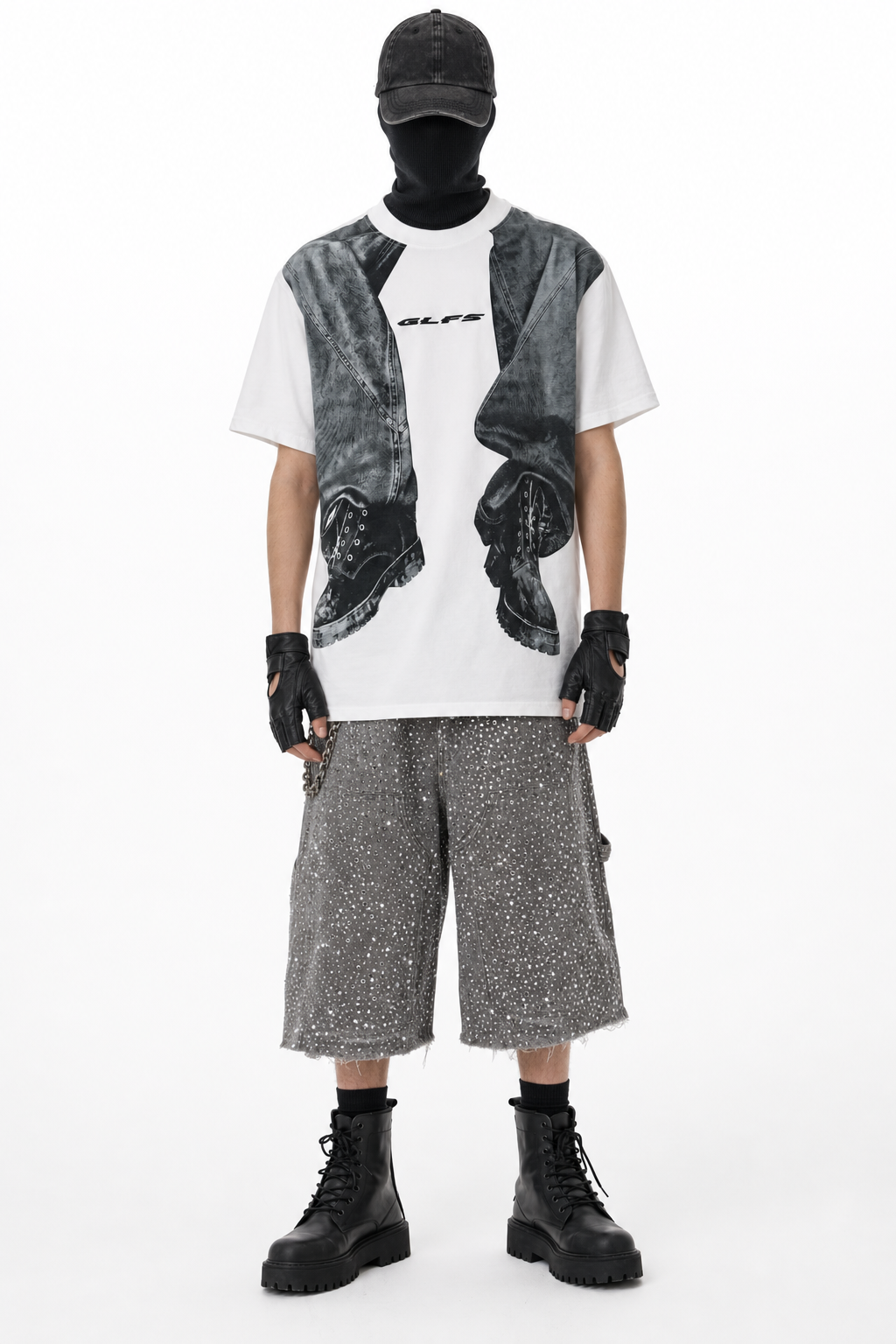 ZELKORN TEE × RHINESTONES DENIM SHORTS コーディネート