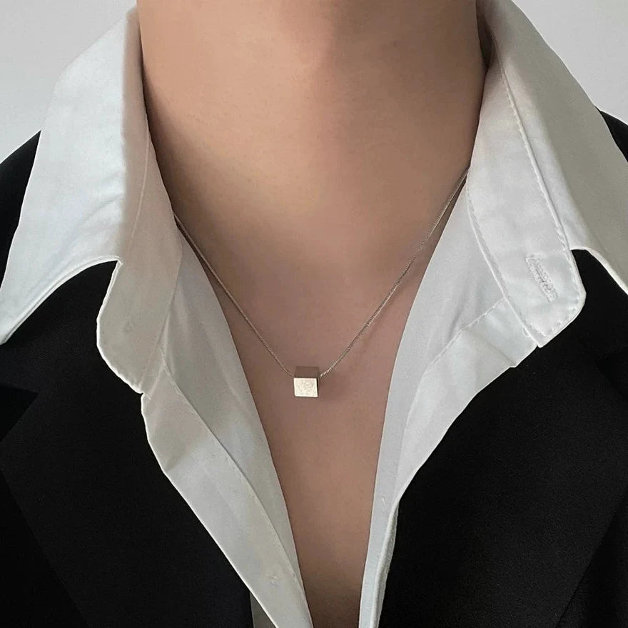 TALVOR NECKLACE
