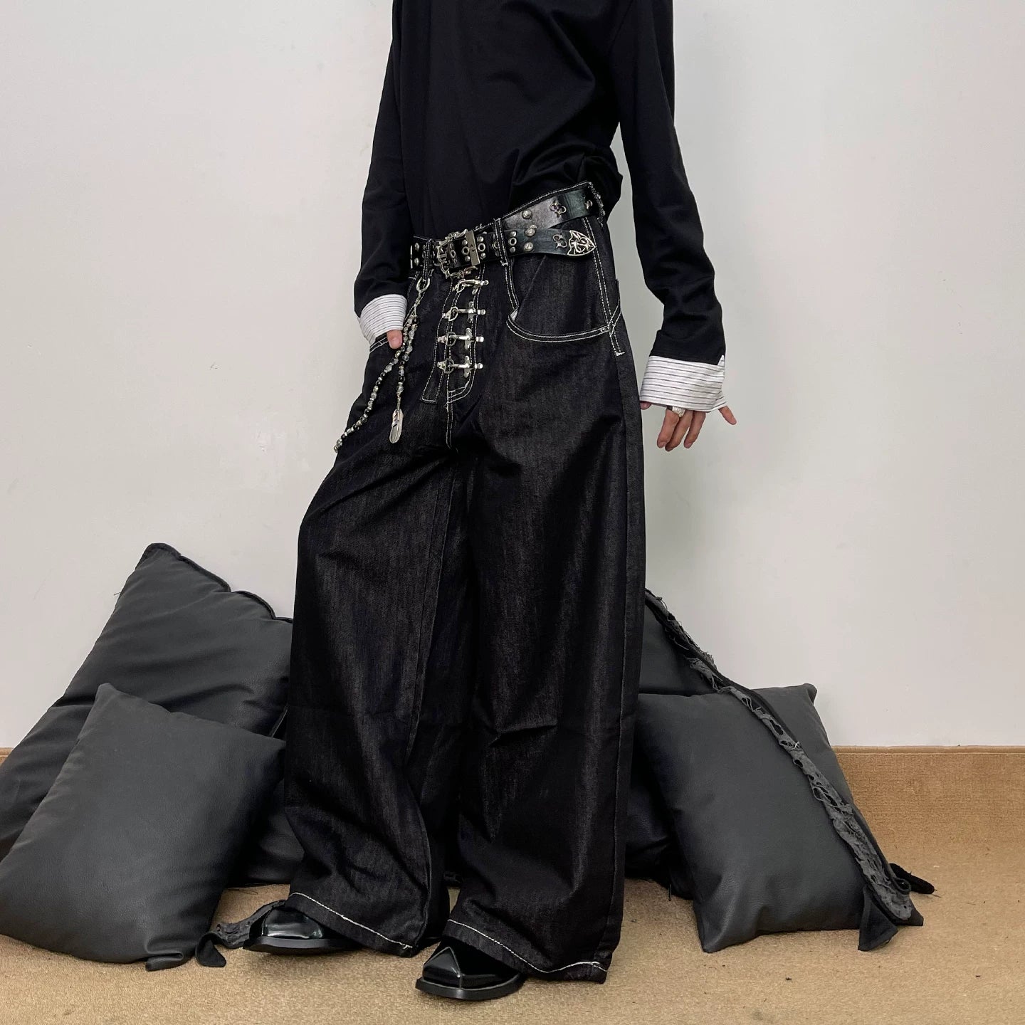 FRONT TOGGLE BAGGY DENIM