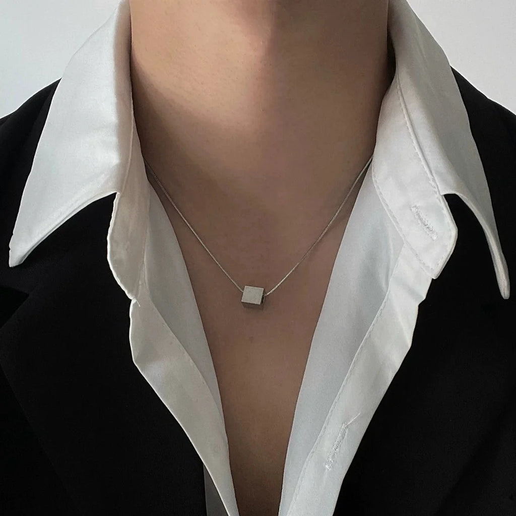 TALVOR NECKLACE