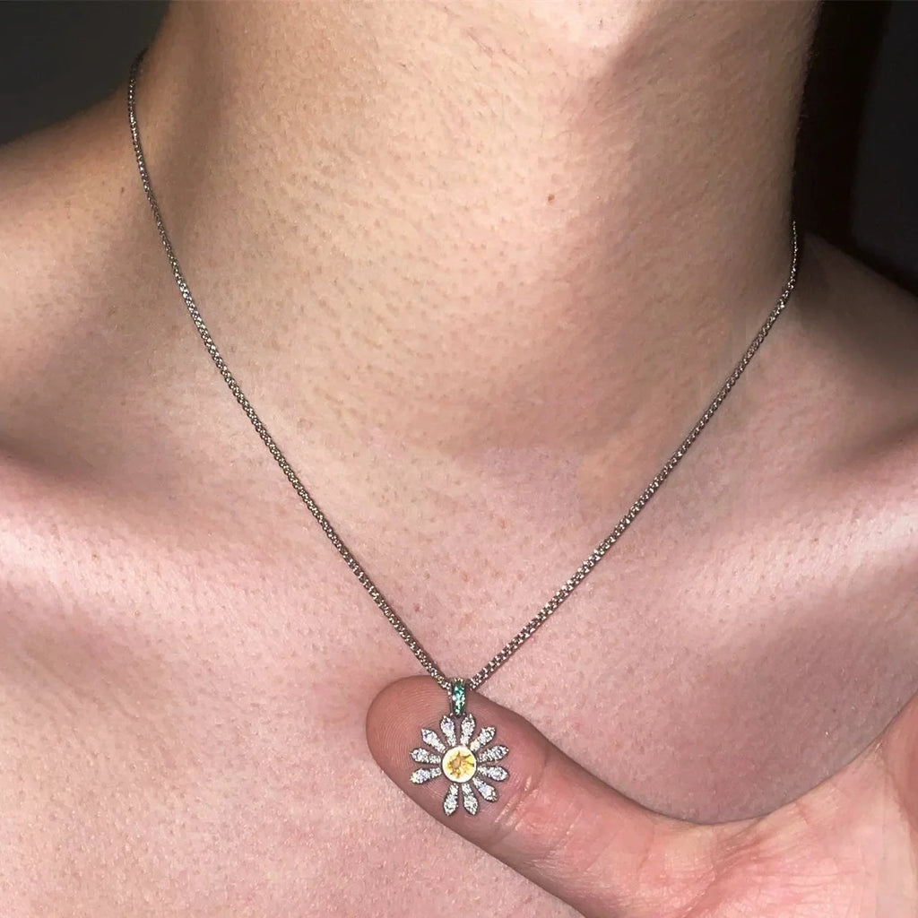 VAYSEL NECKLACE