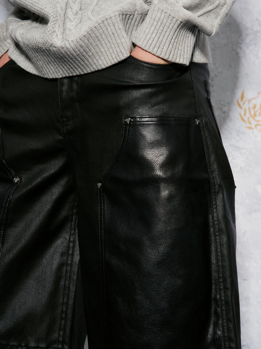WAXCOATED FROUD SHORTS