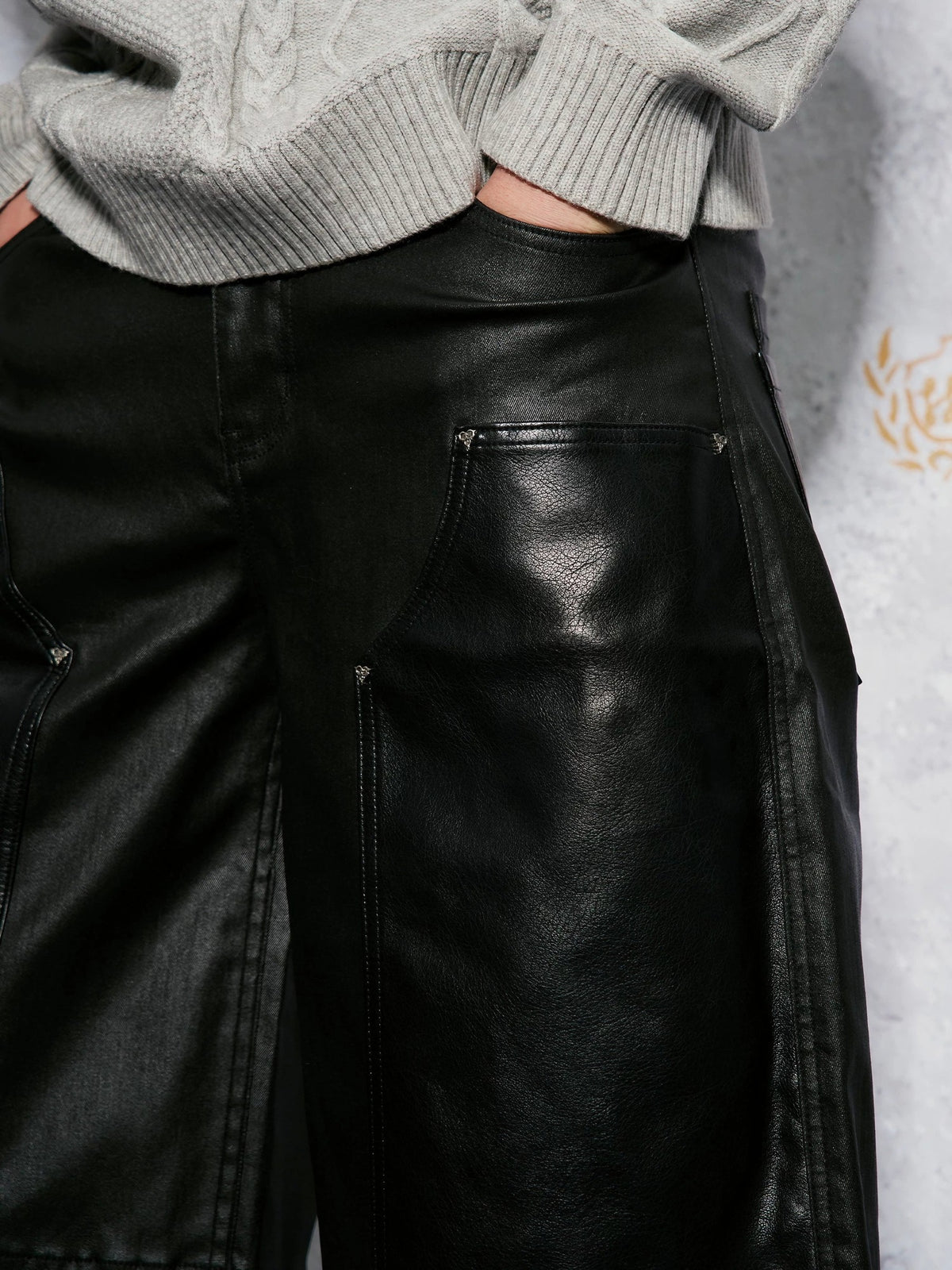 WAXCOATED FROUD SHORTS
