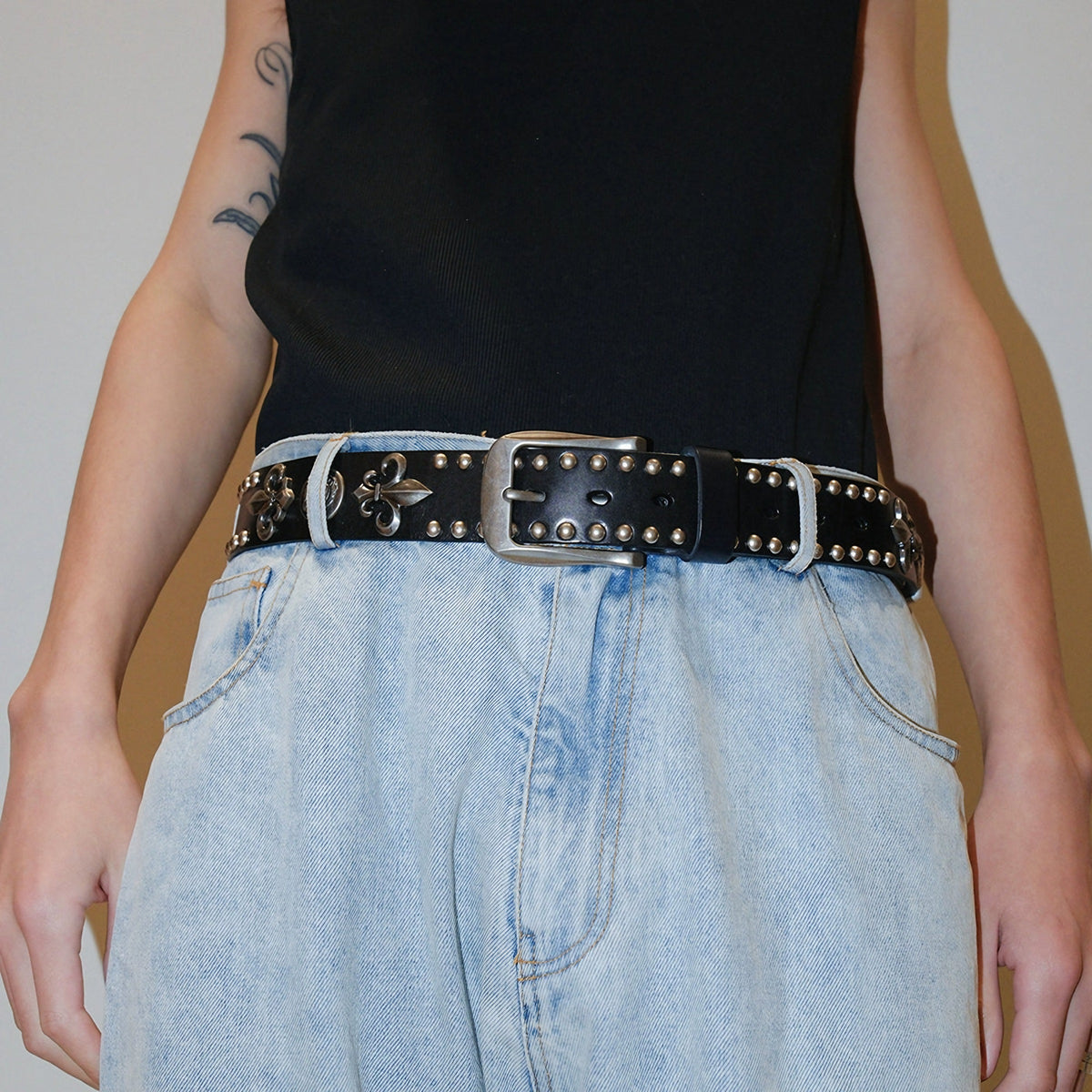 KNIGHT STUDDED BELT