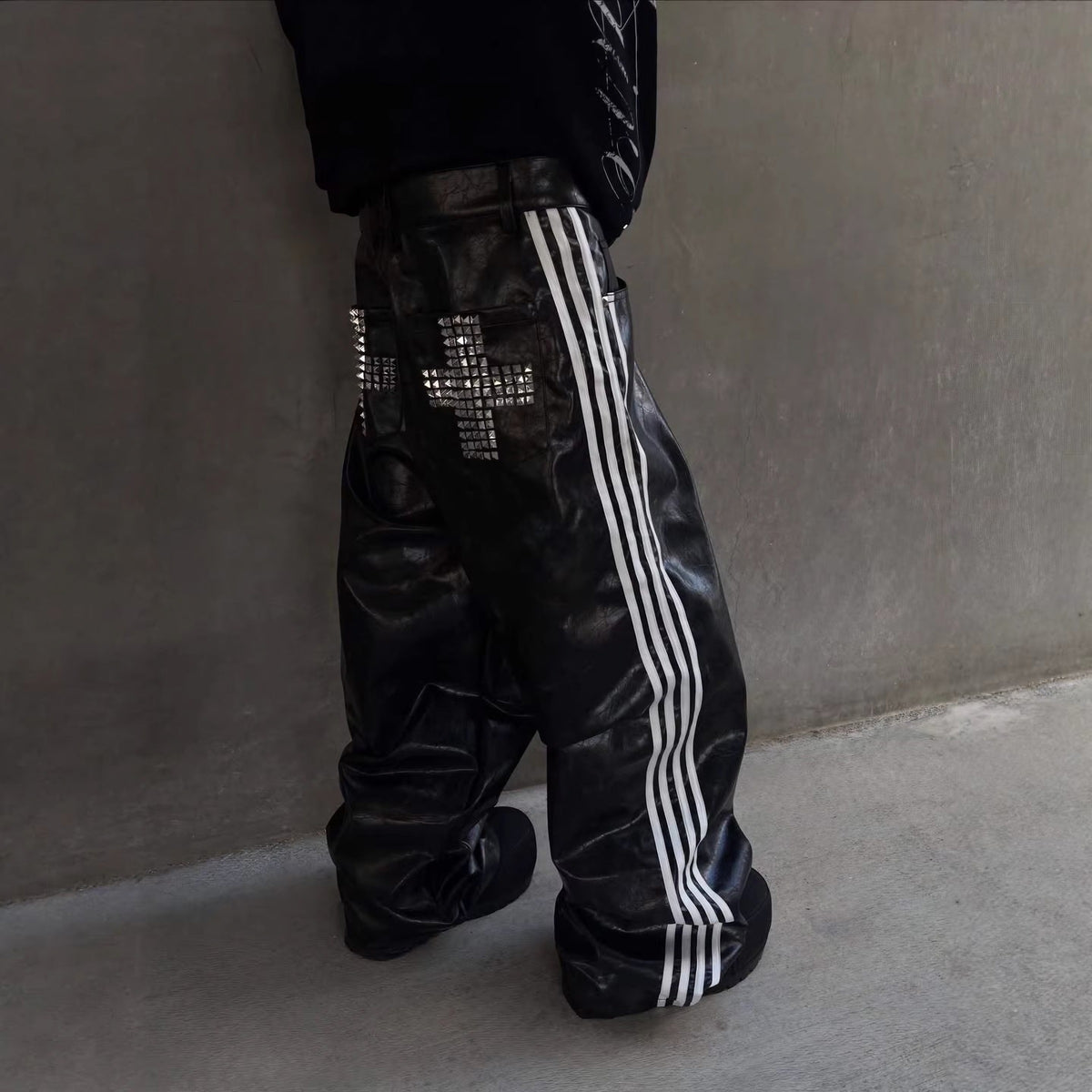 LEATHER STUD WIDE PANTS