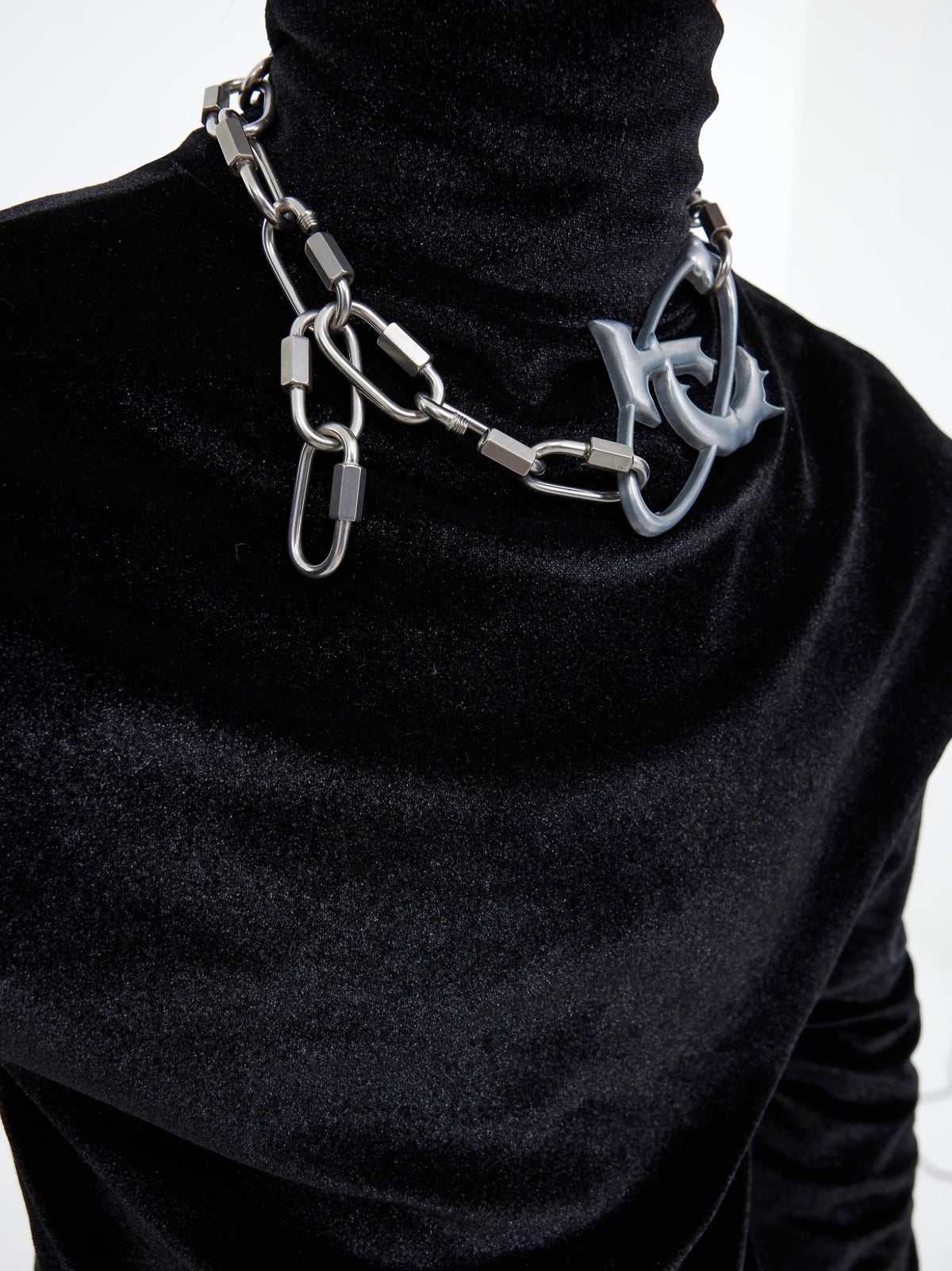 VOID RELIC NECKLACE