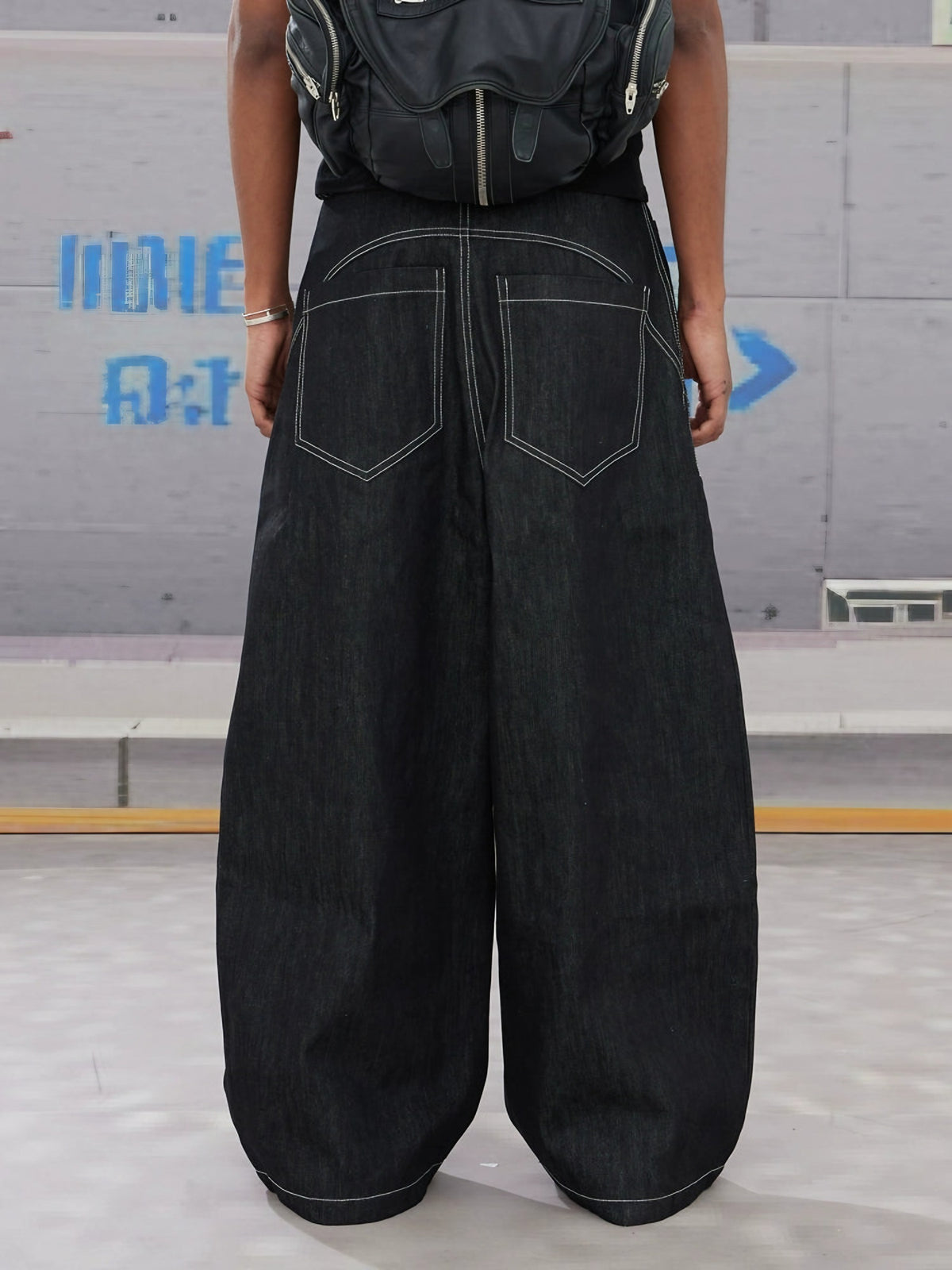 BUCKLE DESIGN DENIM