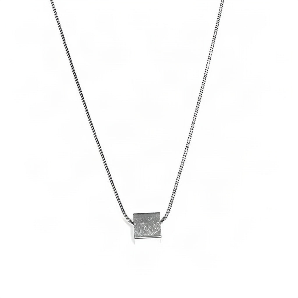 TALVOR NECKLACE