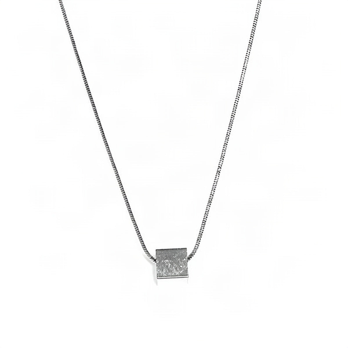 TALVOR NECKLACE