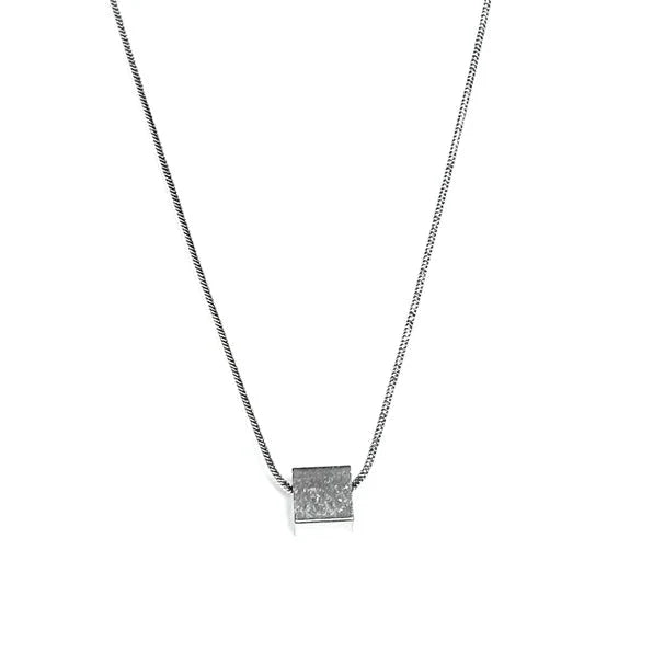 TALVOR NECKLACE