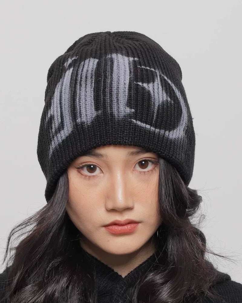 SCRIPT TAG KNIT BEANIE