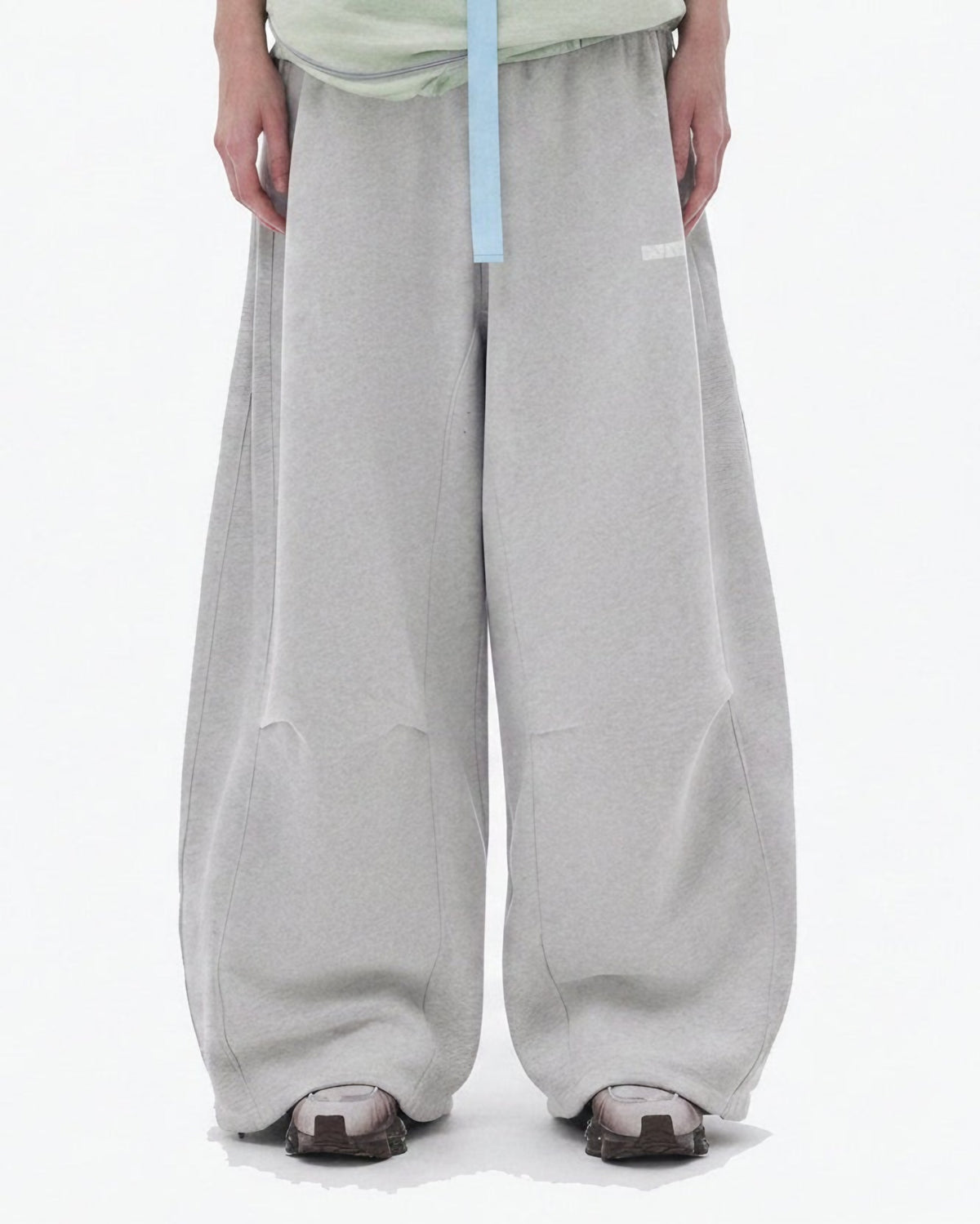 SOLMIK FADED WIDE SWEATPANTS